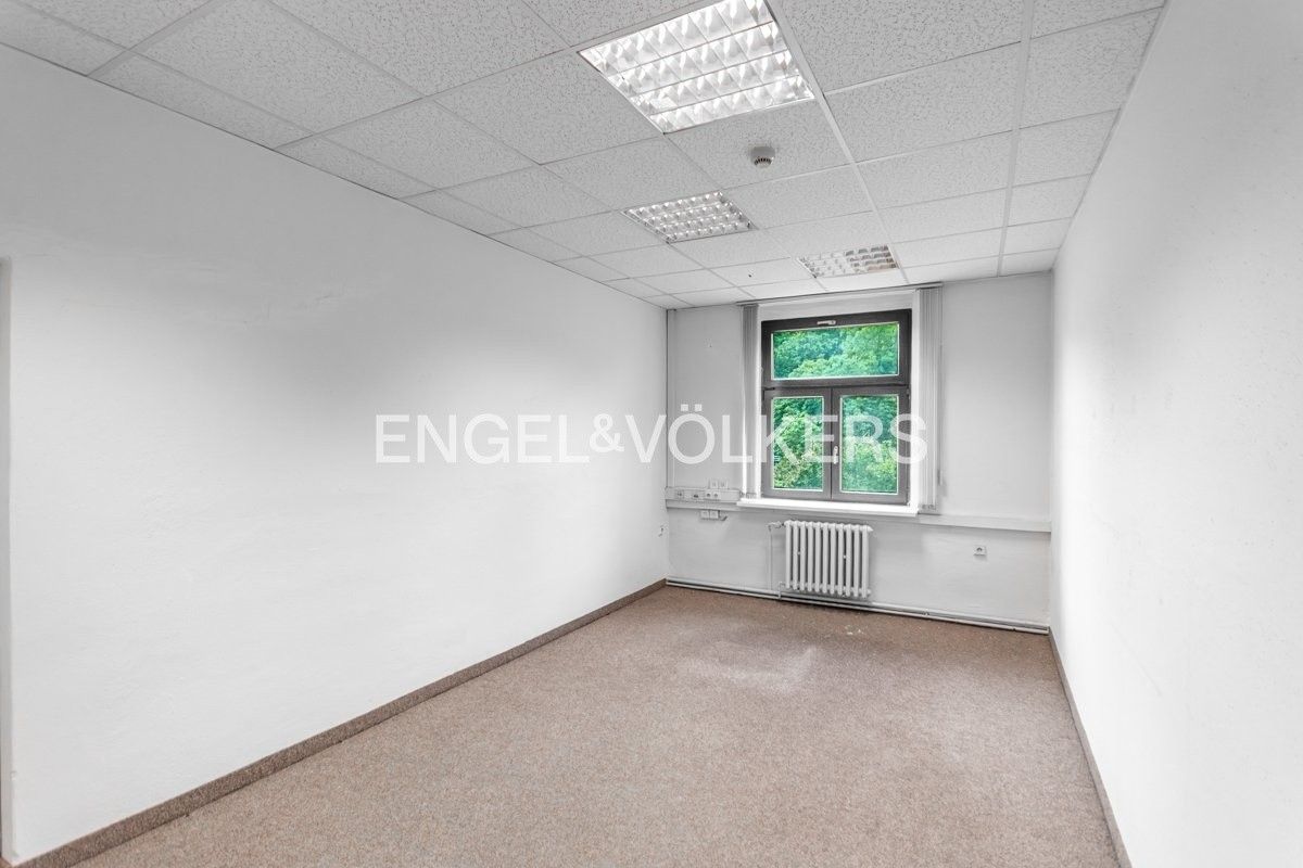 Pronájem kancelář - U Trojice, Praha, 16 m²