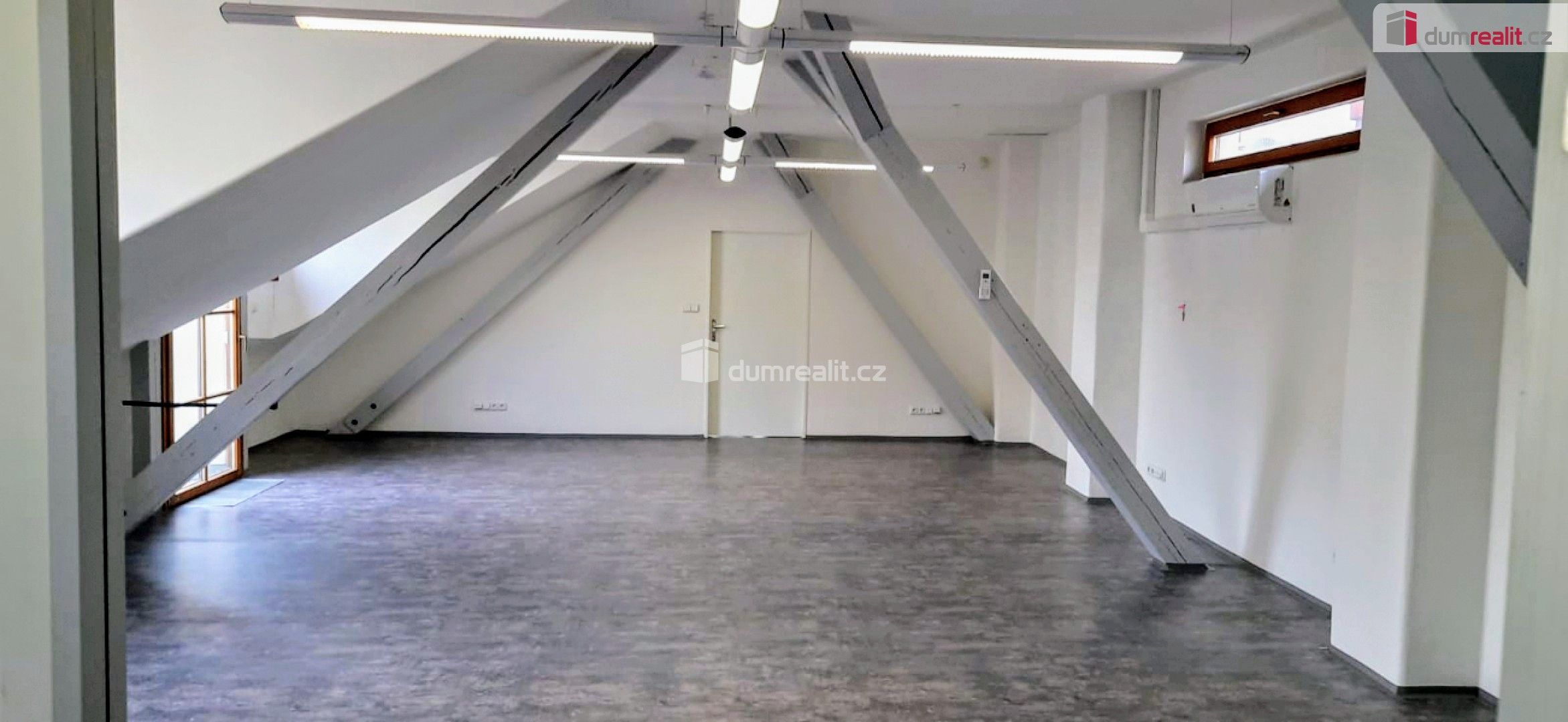 Kancelář · 120 m² · Drtinova, Praha - 4