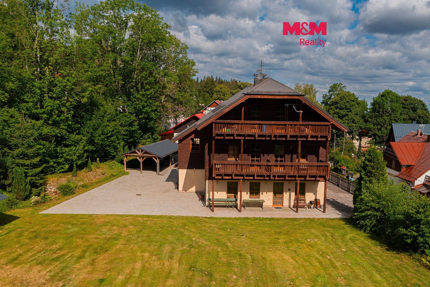 Rodinné domy, Železná Ruda - Hojsova Stráž, okres Klatovy, Plzeňský kraj, 910 m² - 1