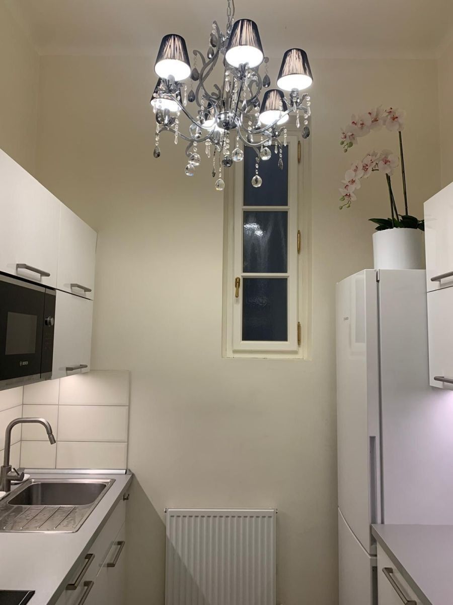 Pronájem byt 1+1 - Hálkova, Praha - Nové Město, 33 m² - 5