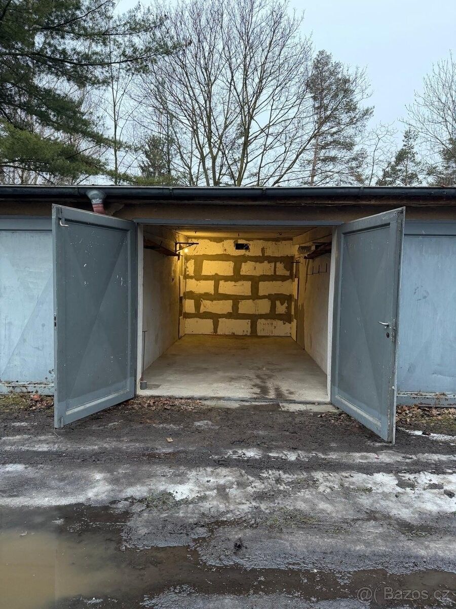 Garáže, Praha, 190 00