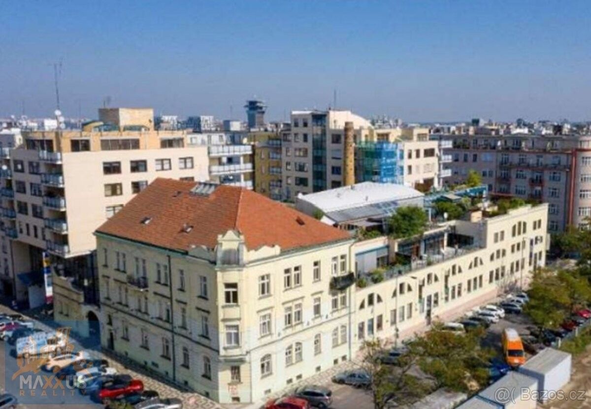 Pronájem kancelář - Praha, 130 00