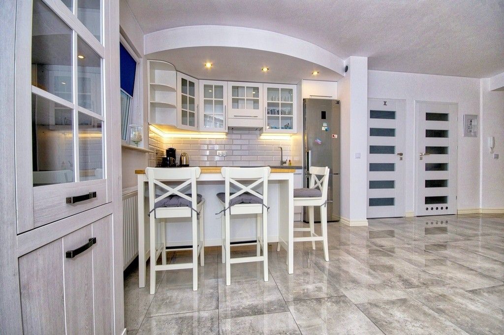 Prodej byt - 987 66, Zahraničí