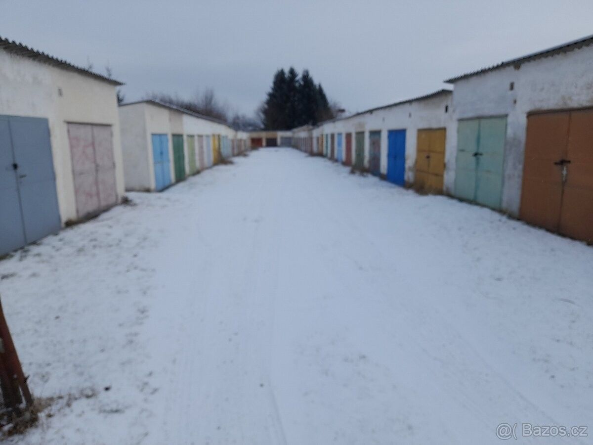 Garáže, Plzeň, 326 00