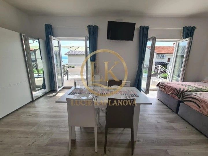 Prodej rodinný dům - 987 66, Zahraničí - 2
