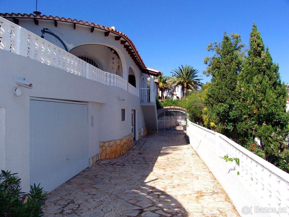 Rodinný dům · 987 66, Zahraničí - 3