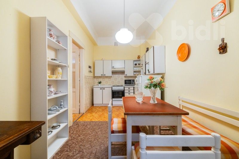Prodej byt 3+1 - Národní obrany 455, Praha, 94 m²