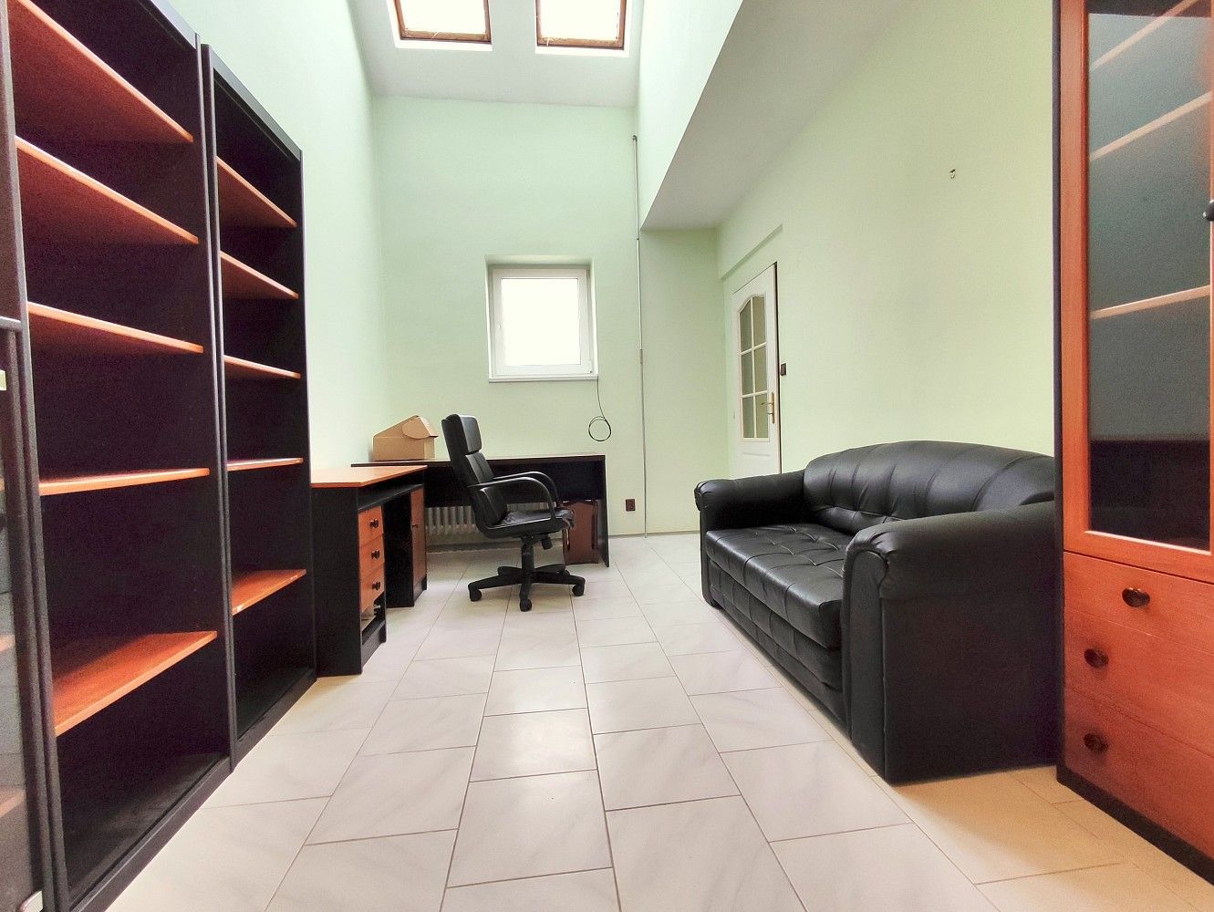 Pronájem byt 3+kk - Dr. Janského, Černošice, okres Praha-západ, 120 m² - 5
