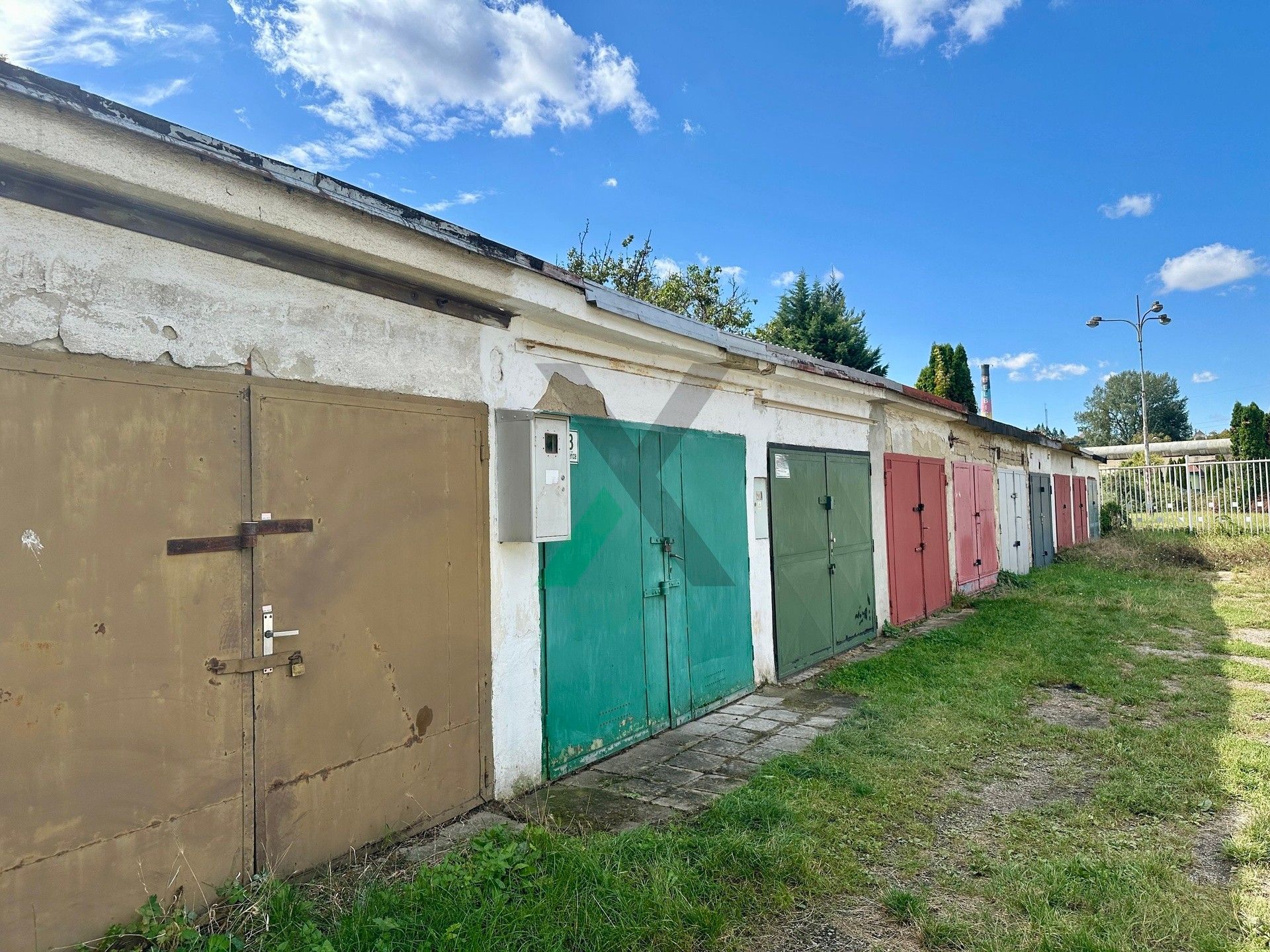 Garáže, Plíže, Brno Maloměřice, 18 m² - 1