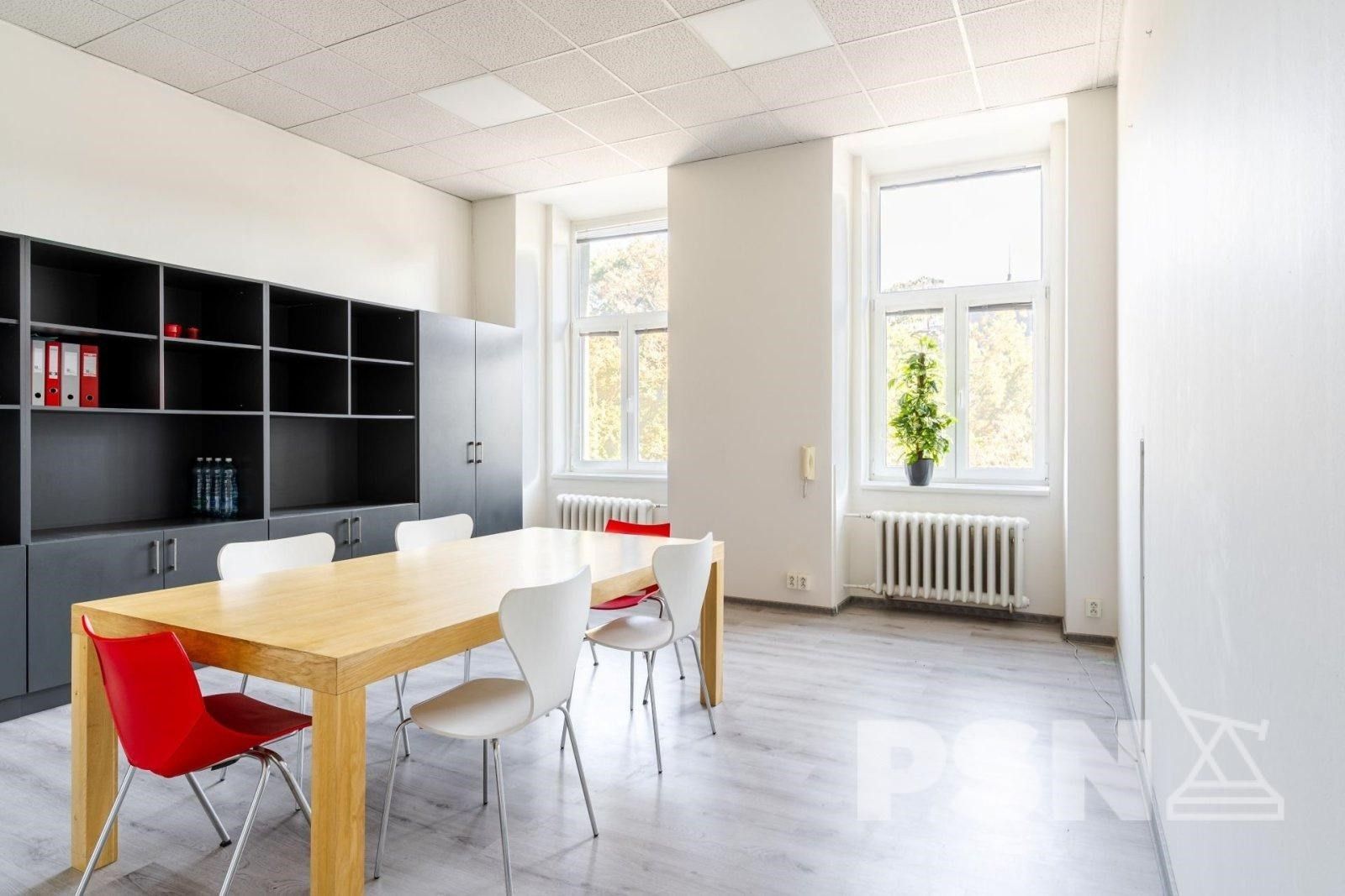 Pronájem kancelář - Dvořákova, Brno, 30 m²