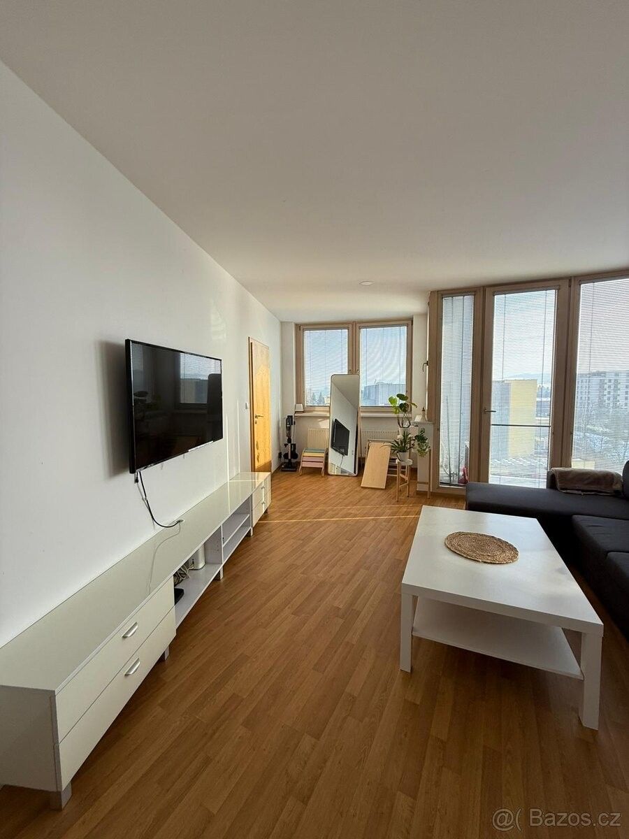 Pronájem byt - Otrokovice, 765 02