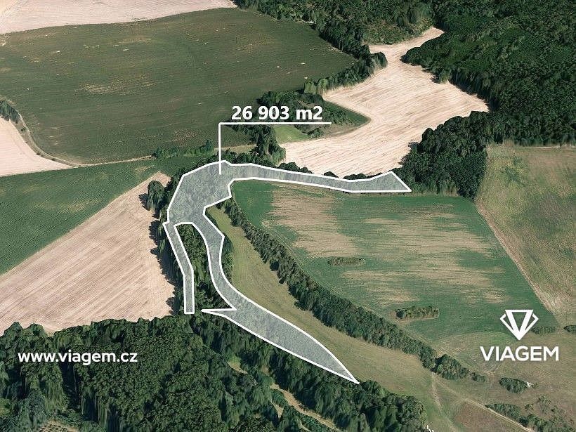Les, 2 069 m²
