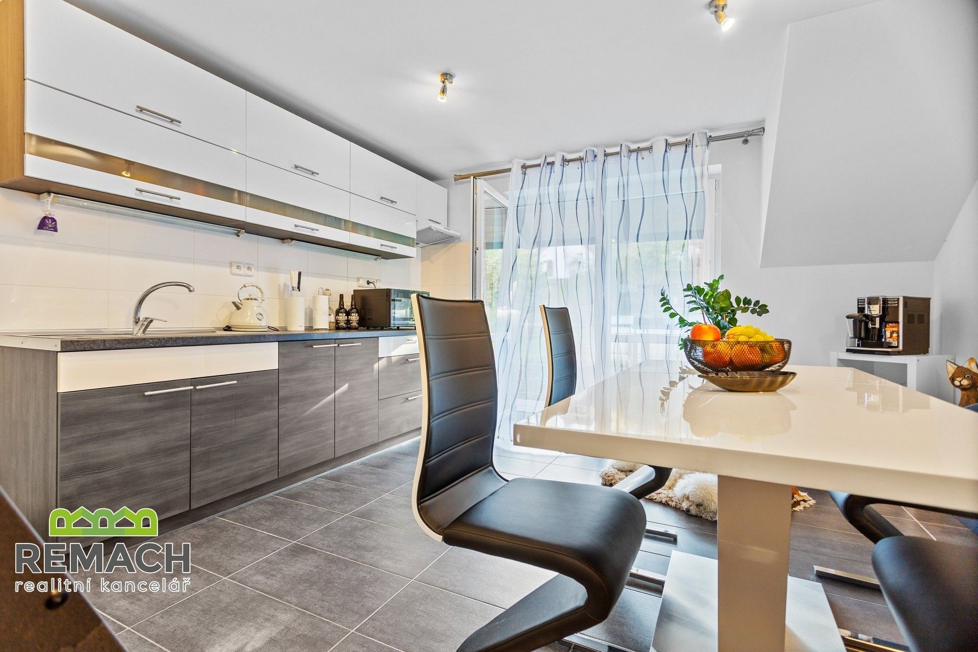 Pronájem byt 2+kk - Poděbradova, Náchod, 59 m²