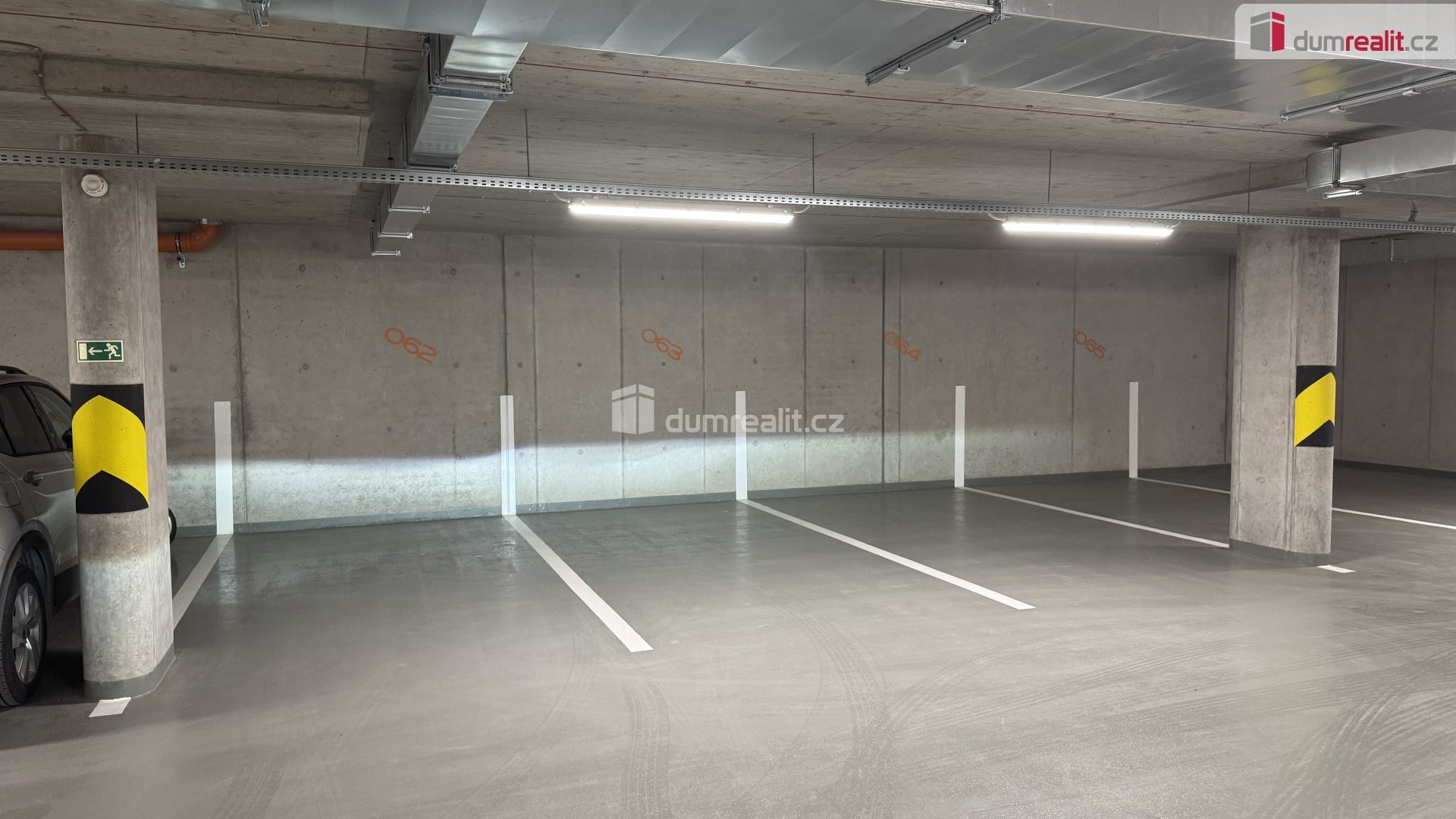 Garáže, U Komína 368, Praha Radlice, 17 m² - 2