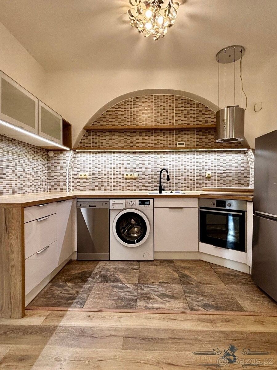 Byty, Jihlava, 586 01