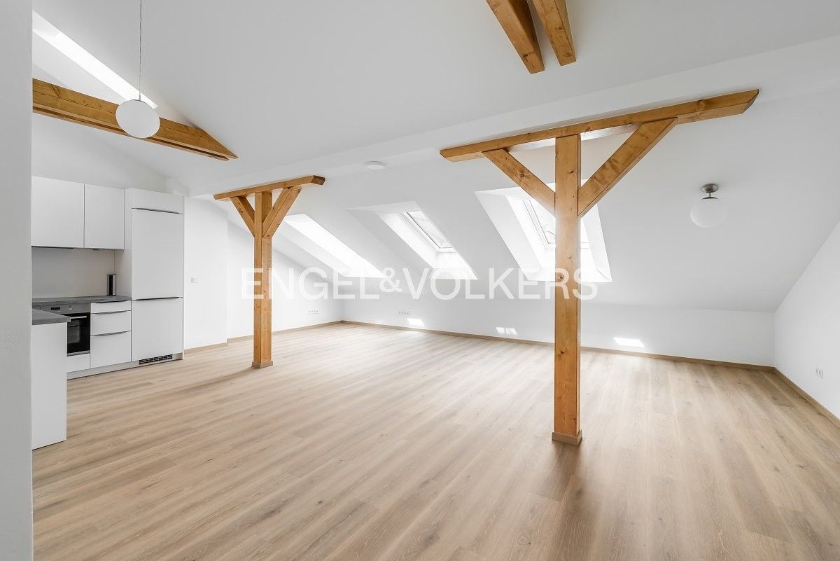 3+kk, Václavské náměstí, Praha, 98 m²