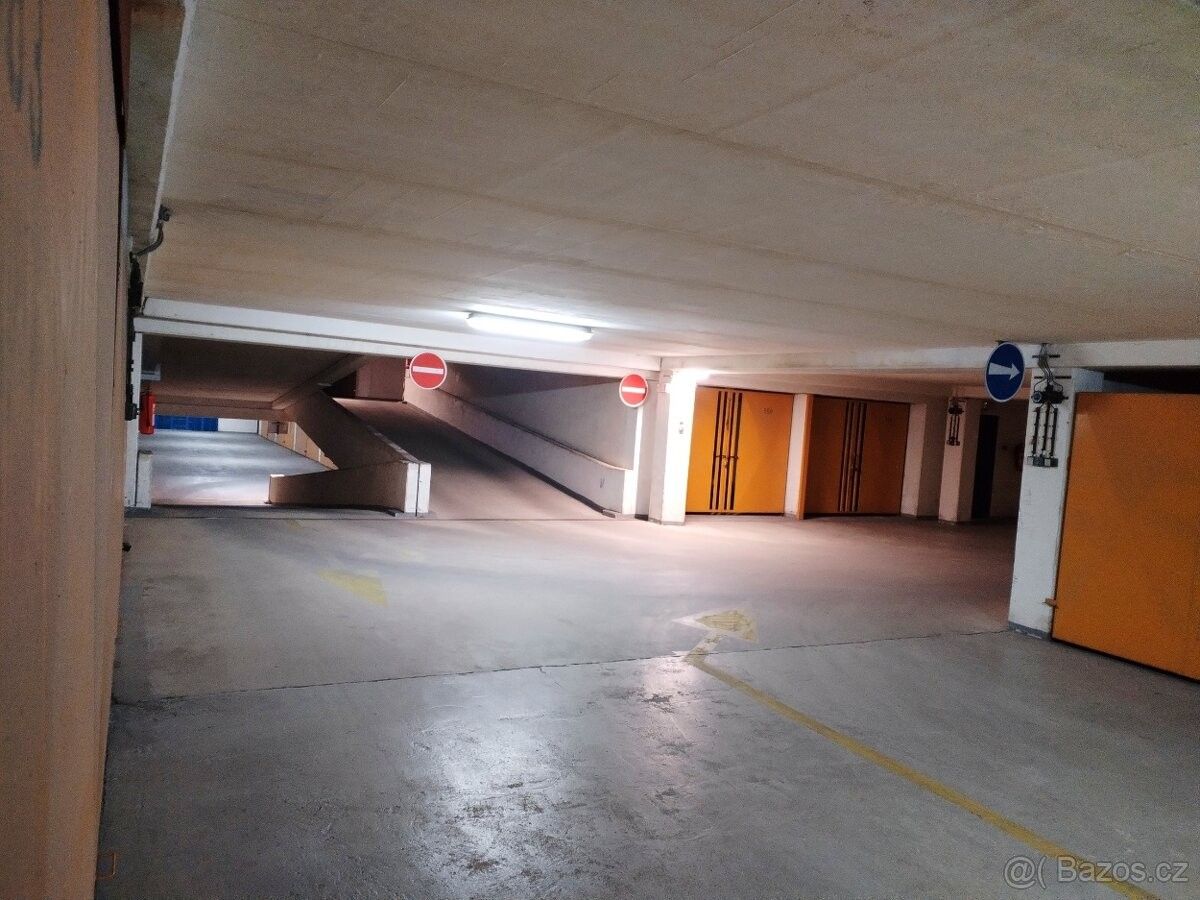 Pronájem garáž - Praha, 148 00