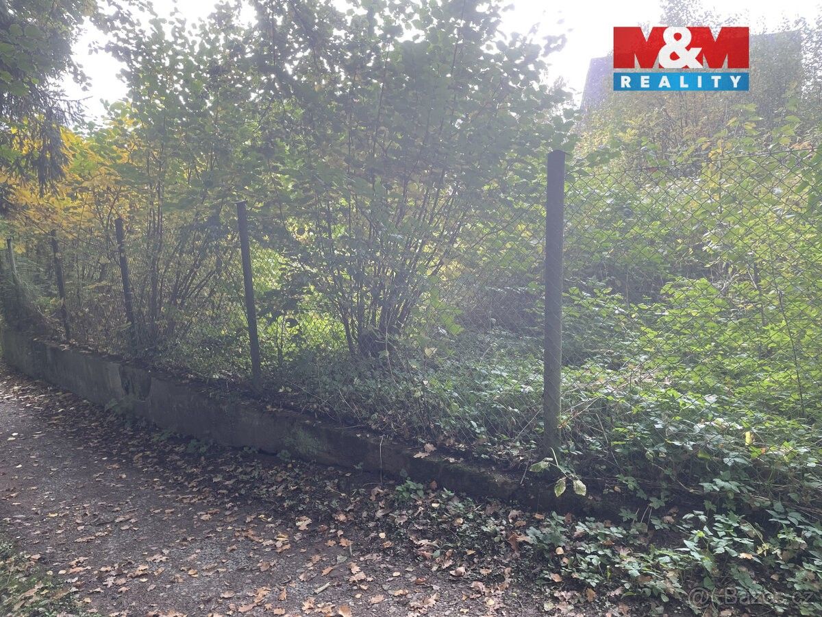 Prodej pozemek pro bydlení - Chlum, 257 63