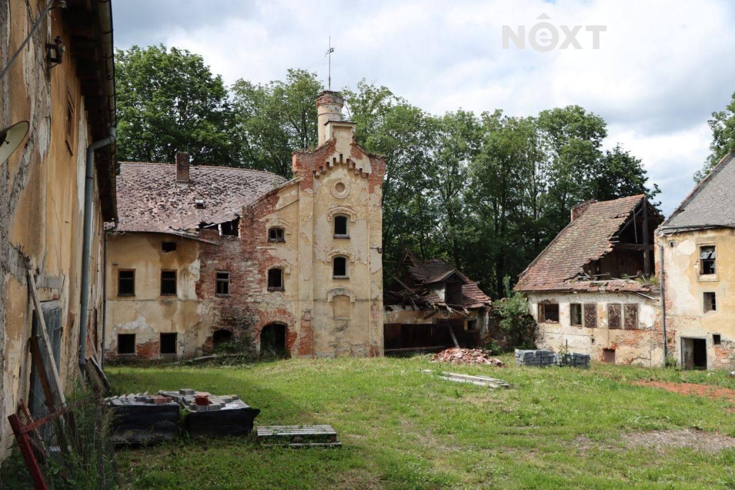 Komerční nemovitost · 3 503 m² · Předhradí - 3