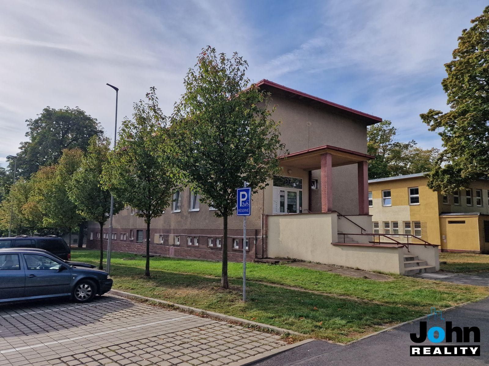 Pronájem komerční - U Zámeckého parku, Litvínov, 100 m²