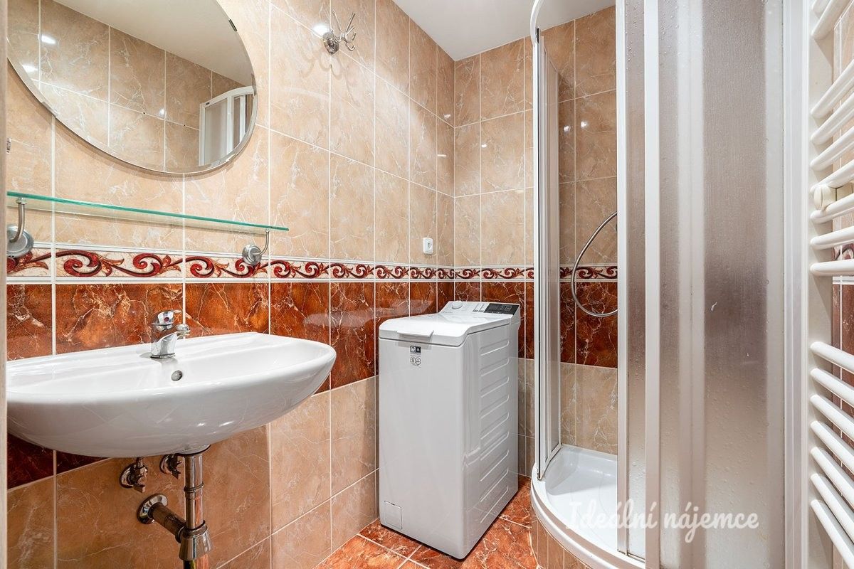 Byt 2+kk · 43 m² · Sezemínská, Praha - 4