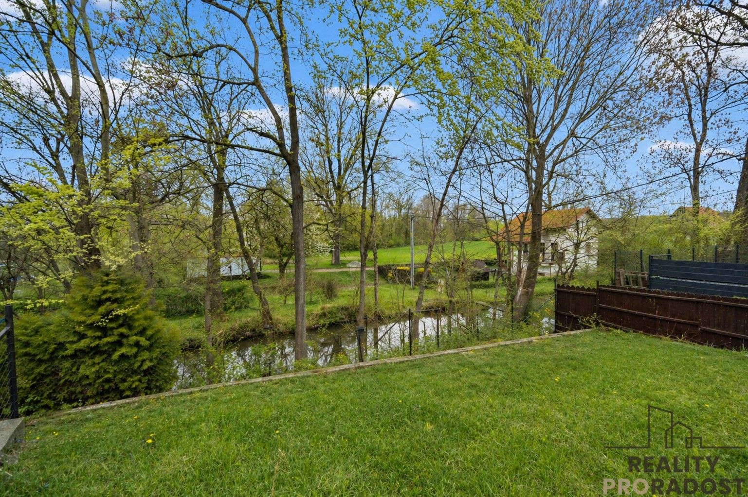 Pozemky pro bydlení, Hůrka, Pardubice Bílé Předměstí, 350 m² - 2