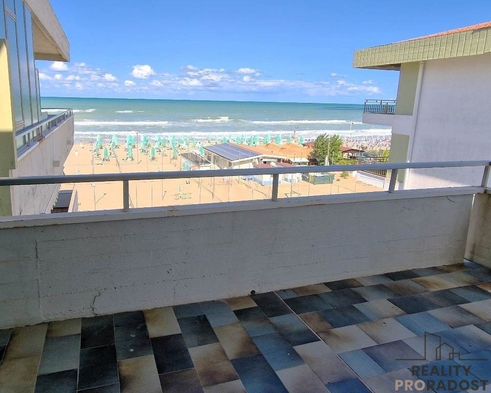 Byty, 987 66, Zahraničí