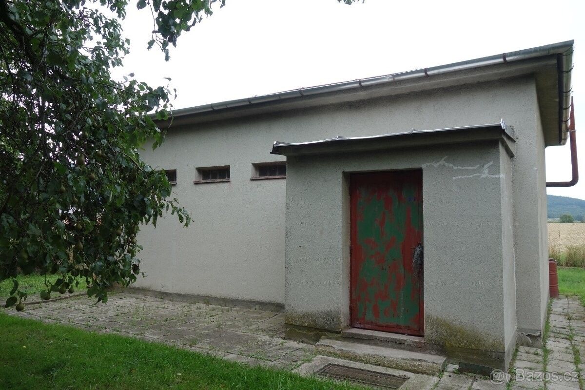 Garáže, Heřmanice u Oder, 742 35