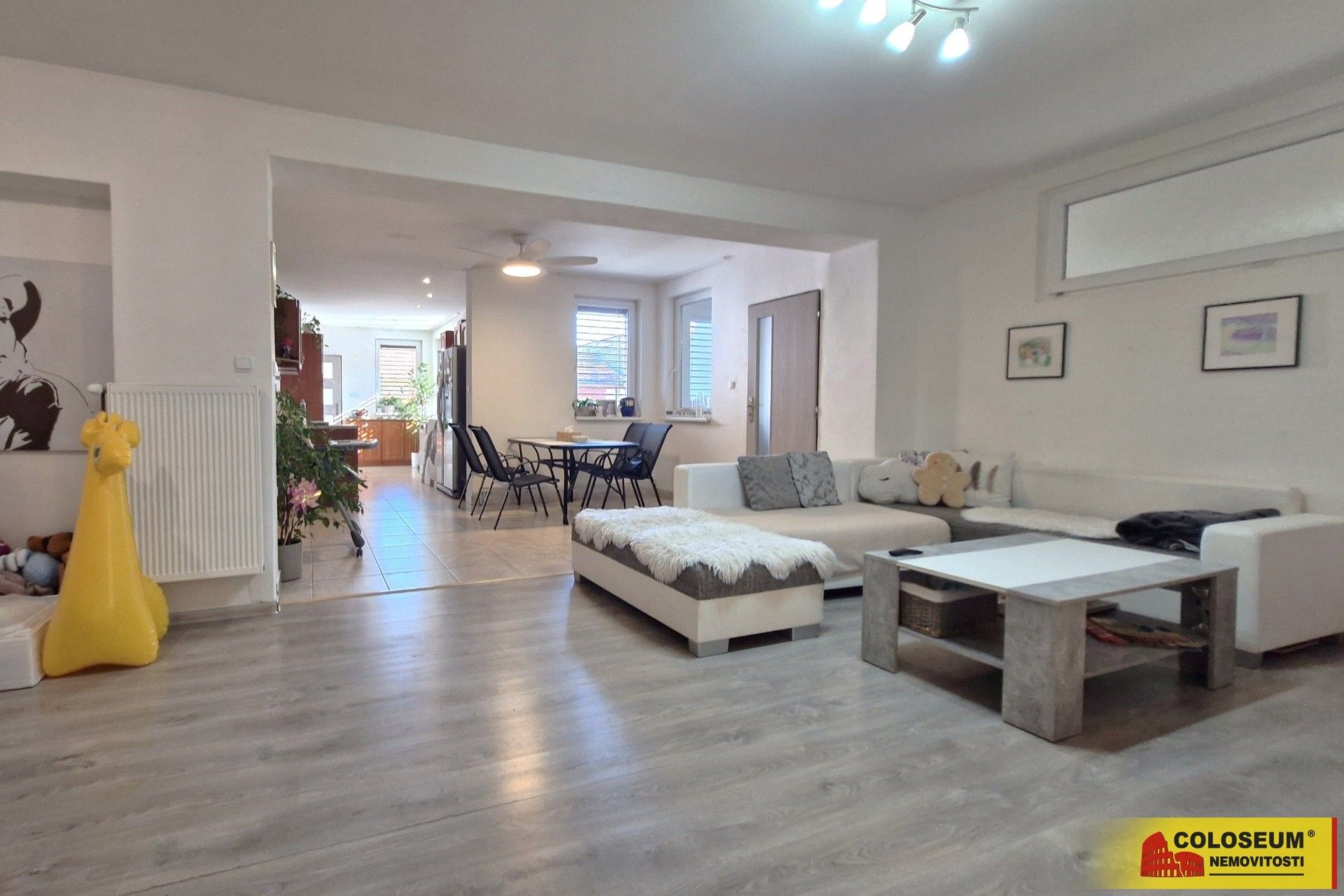 Prodej rodinný dům - Velké Bílovice, 365 m²