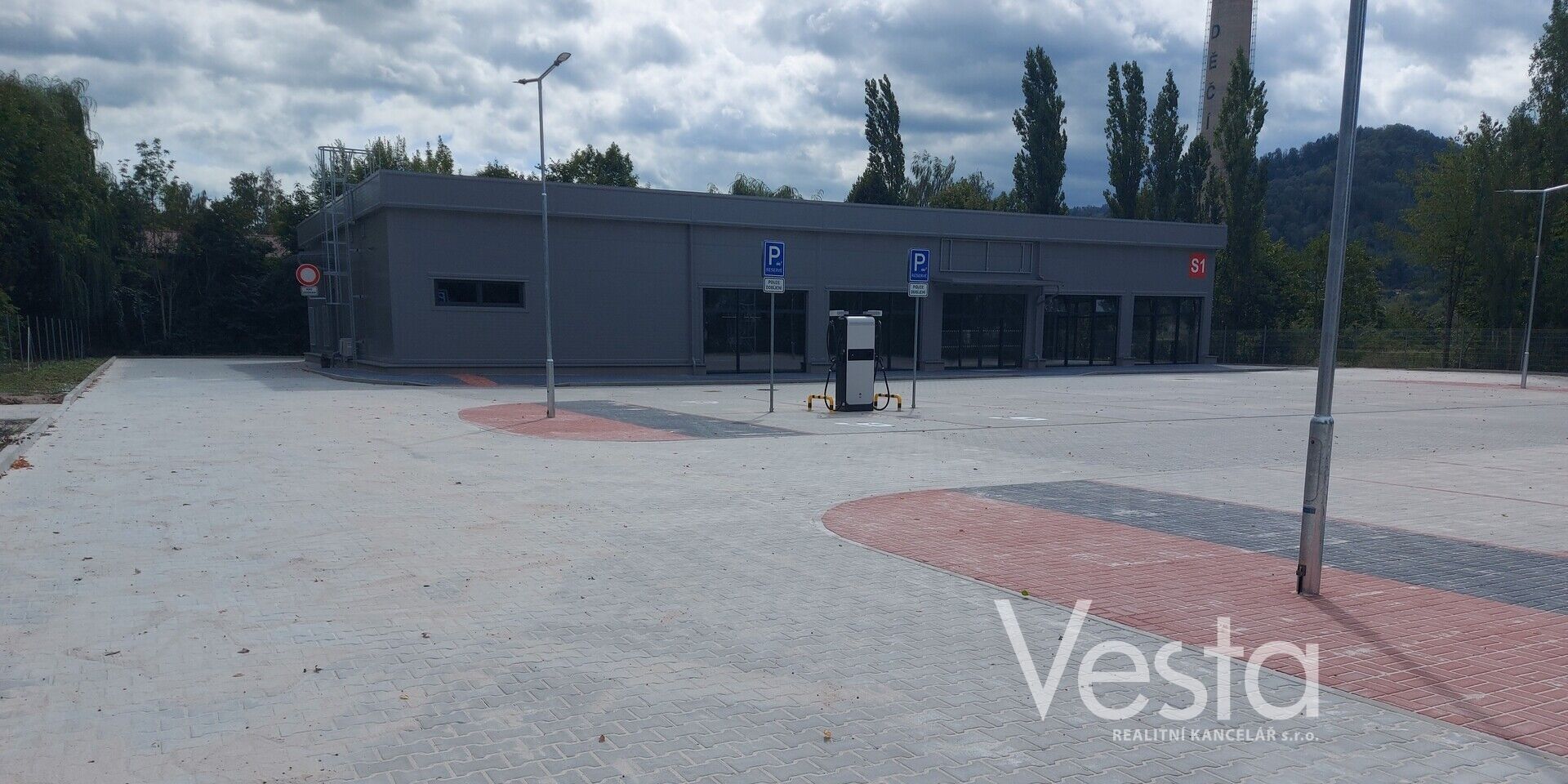 Obchodní prostory · 689 m² · Benešovská  , Děčín II-Nové Město - 3