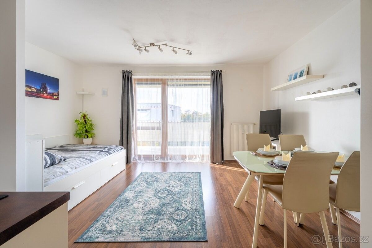 Byty, Holubice, 683 51