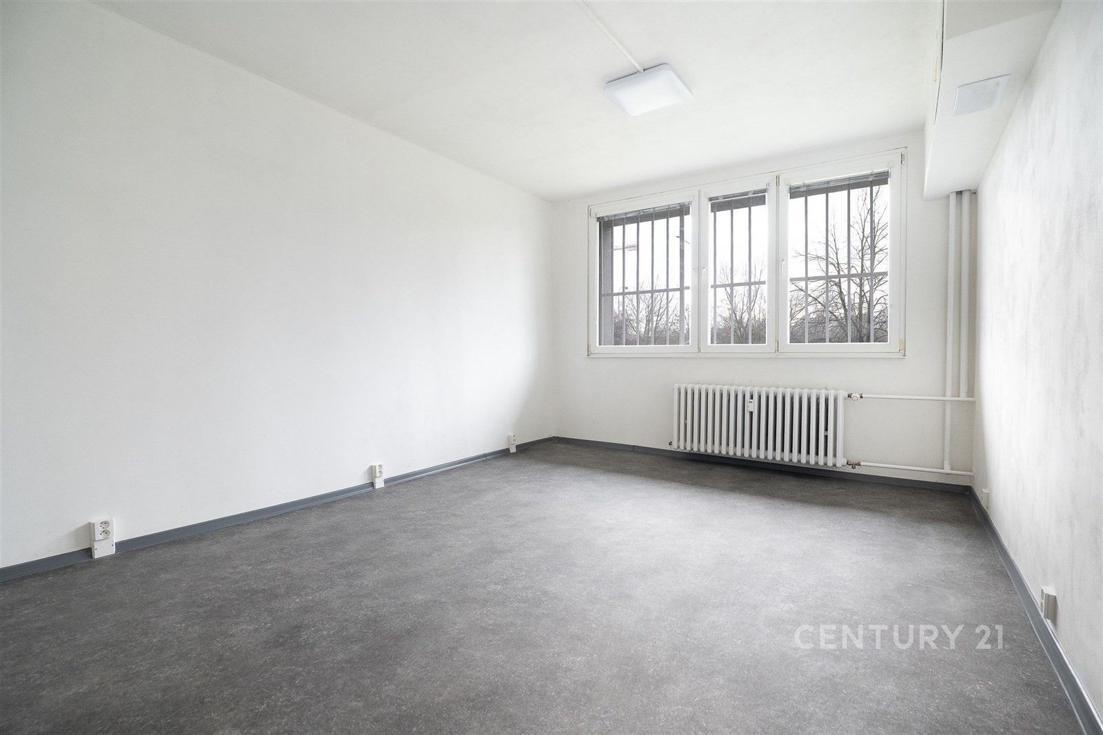 Pronájem kancelář - Hledíková, Praha, 112 m²