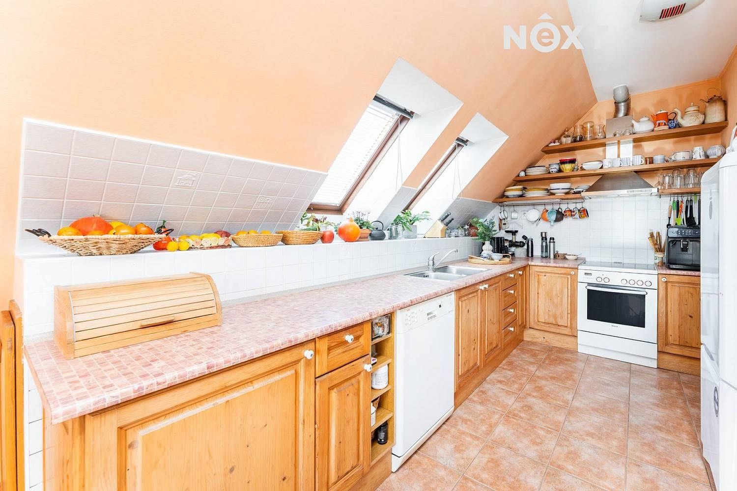 Prodej rodinný dům - Libeř, okres Praha-západ, 425 m² - 5