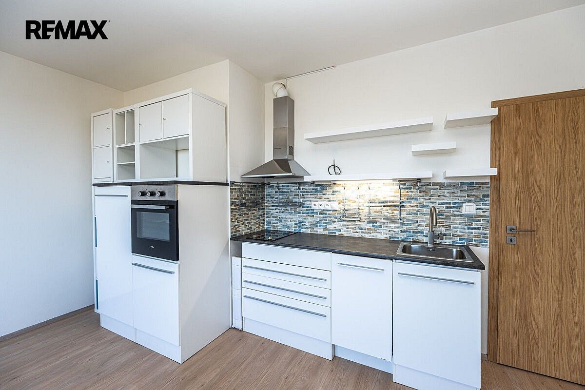 Pronájem byt 1+kk - Ječná, Hostivice, okres Praha-západ, 32 m² - 5