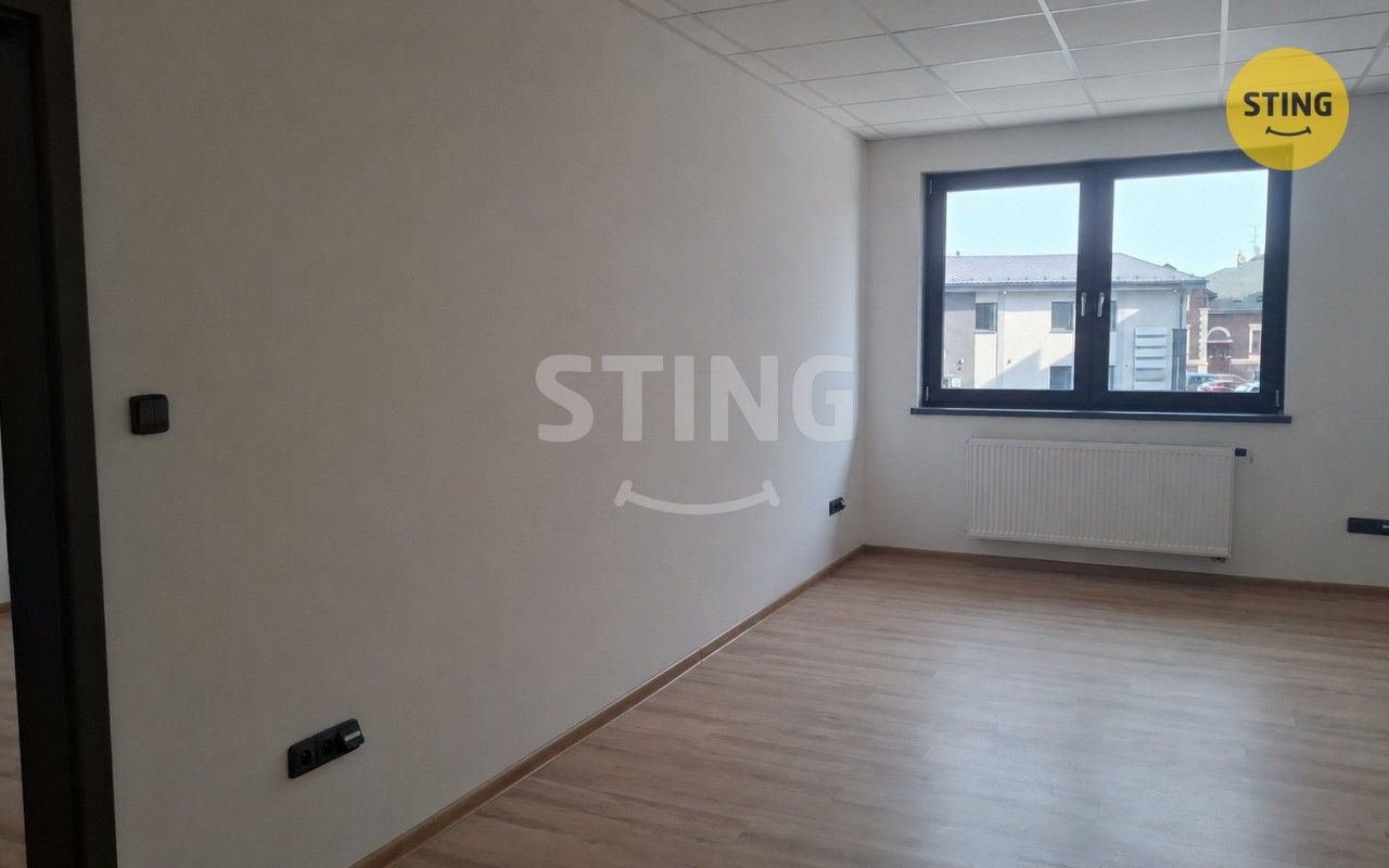 Pronájem kancelář - Jablunkovská, Český Těšín, 21 m² - 5
