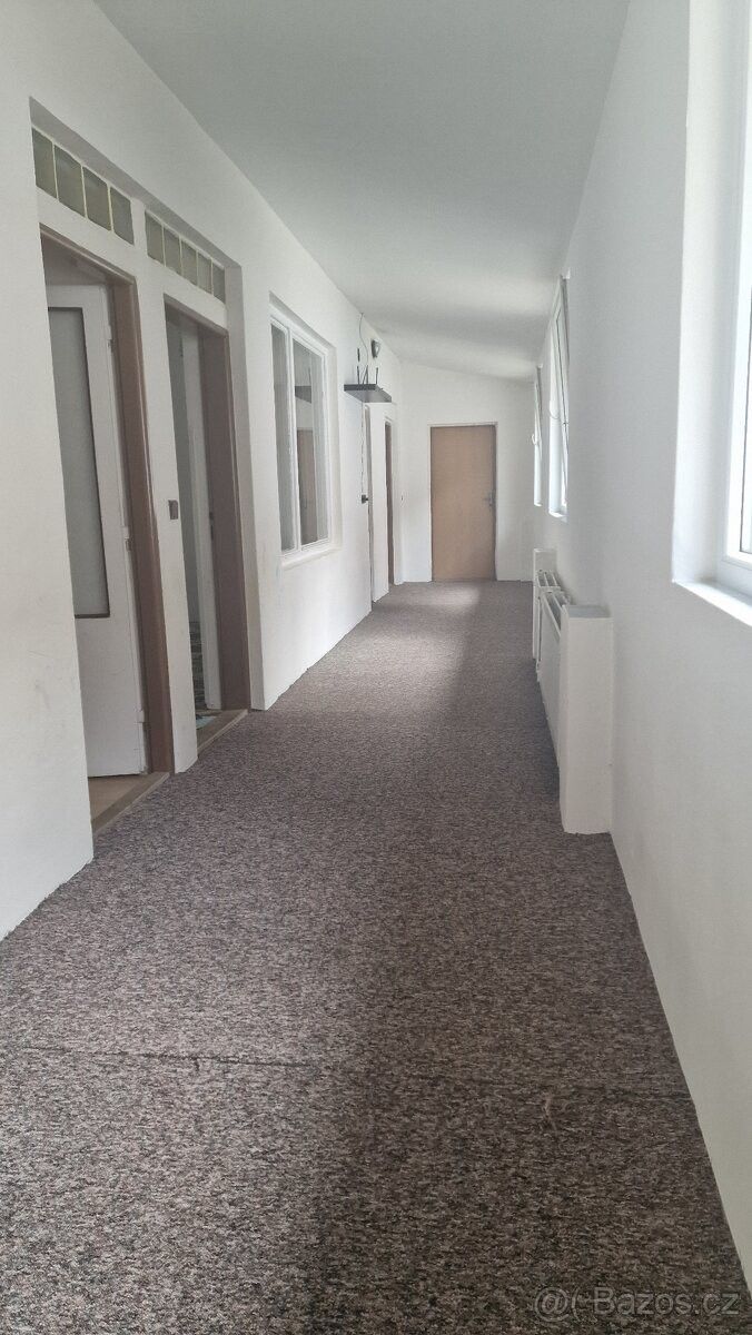 Pronájem rodinný dům - Hroznová Lhota, 696 63