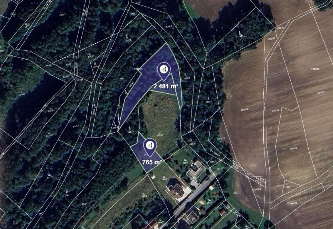Les, 3 246 m²