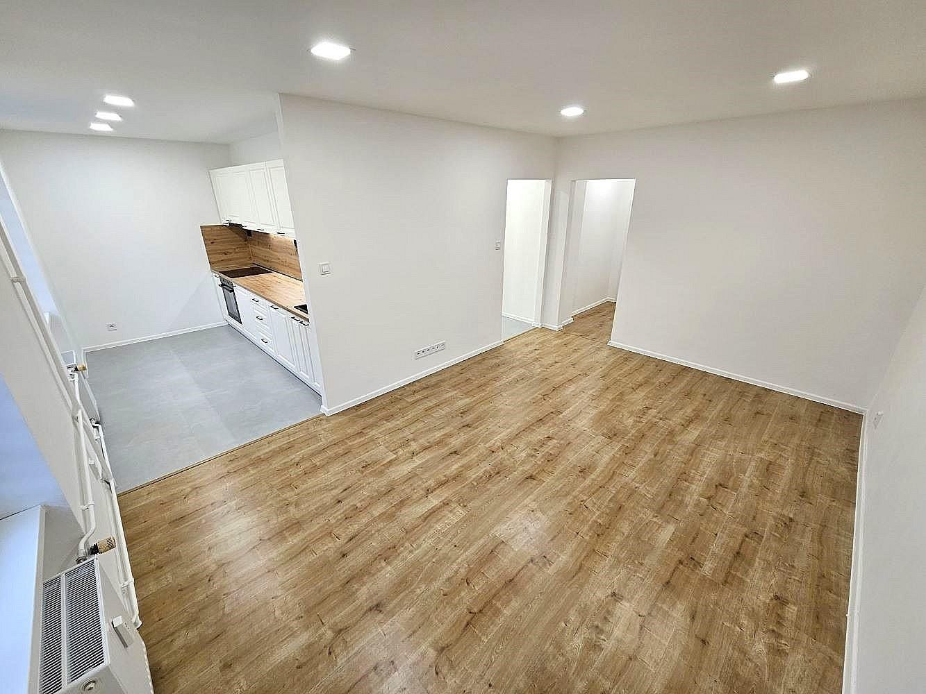 Byt 2+1 · 53 m² · Julia Fučíka, Most - 3