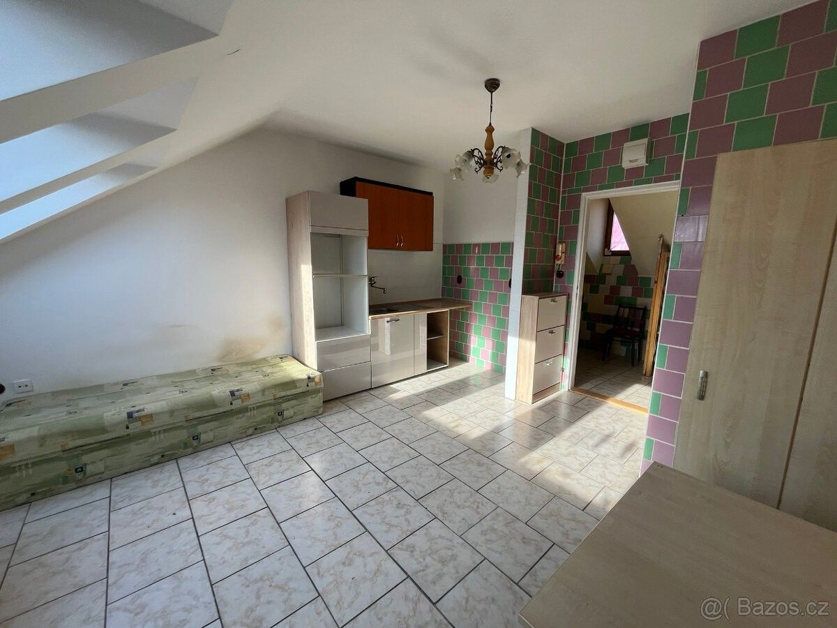 Pronájem byt - Těšetice, 783 46