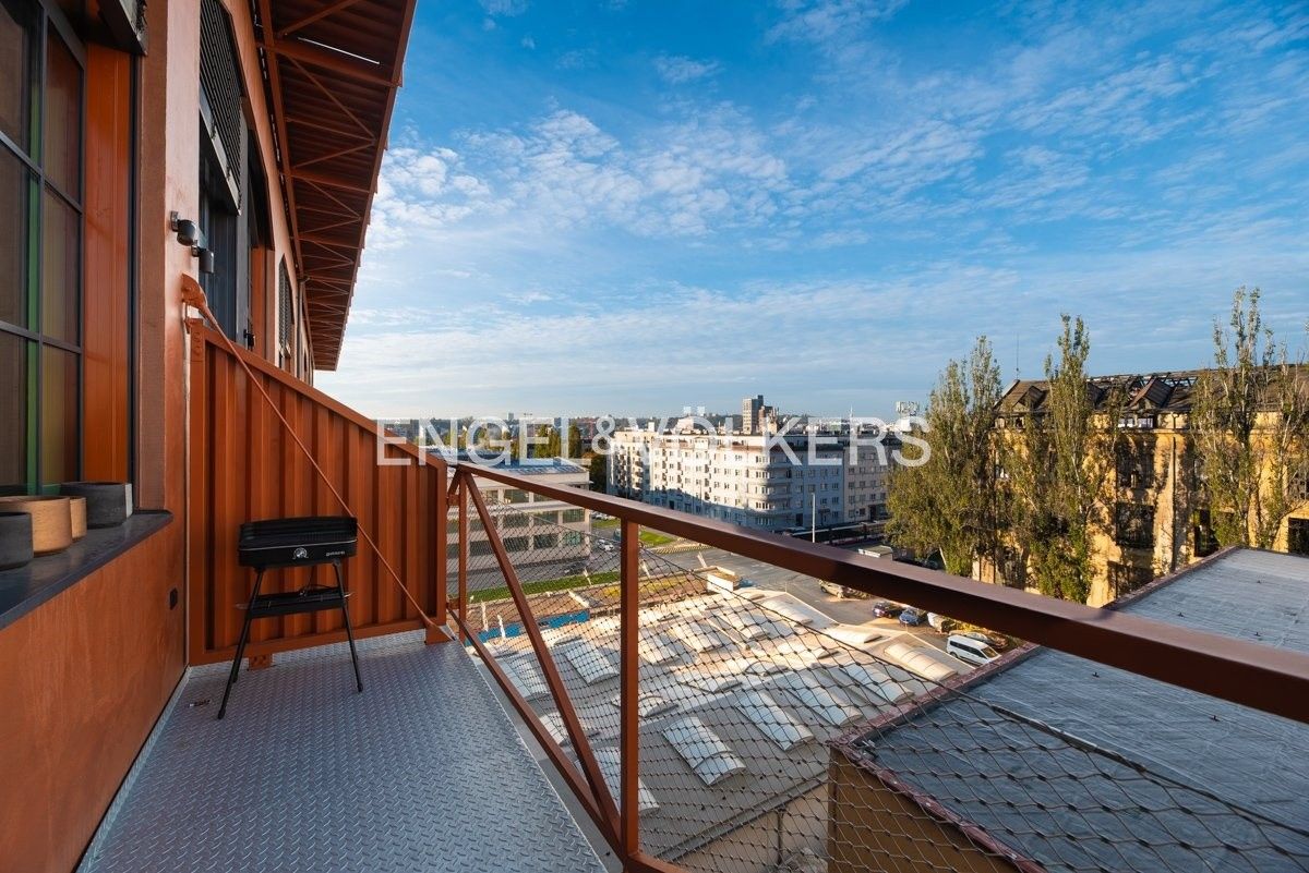 Pronájem byt 3+kk - Kolbenova, Praha, 90 m²