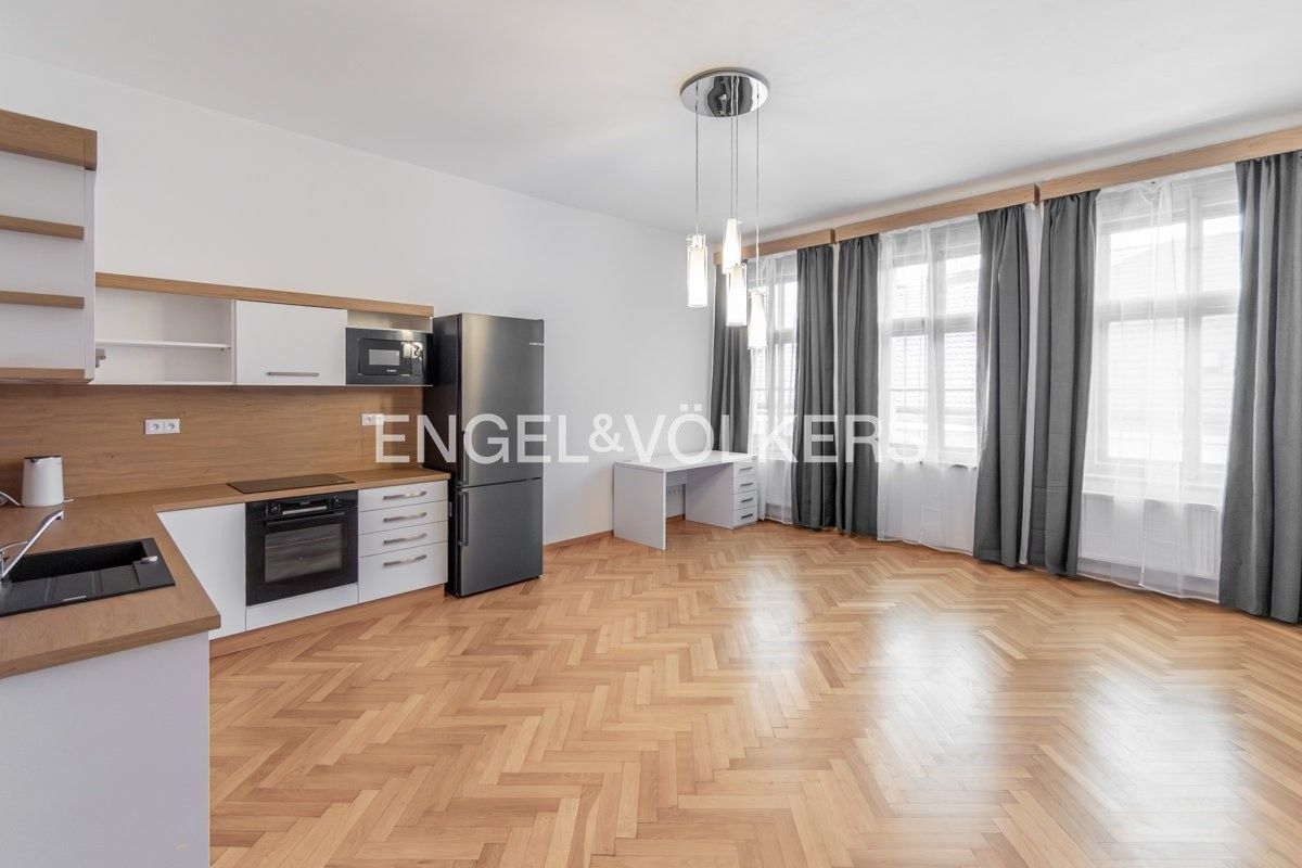 2+kk, Růžová, Praha, 63 m²