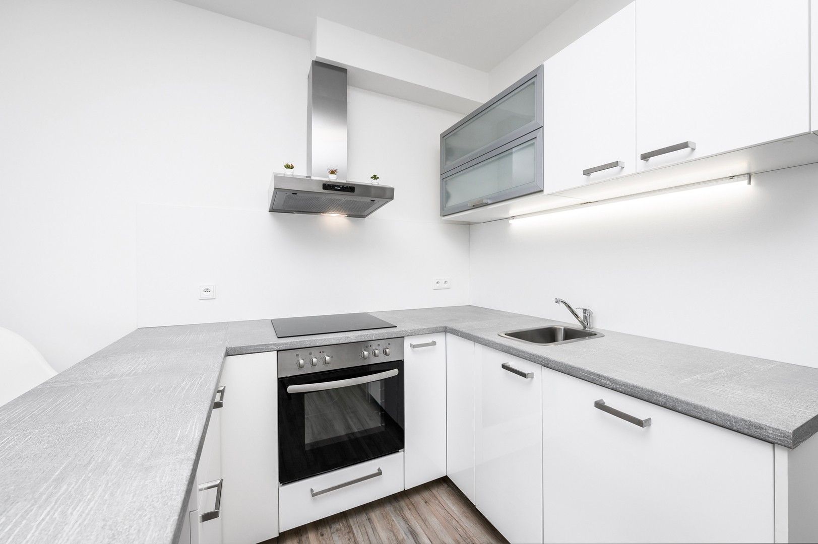 Pronájem byt 1+kk - Nemocniční, Plzeň, 29 m²
