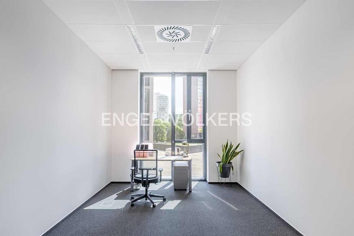 Kancelář · 565 m² · Sokolovská 695, Praha Karlín - 4