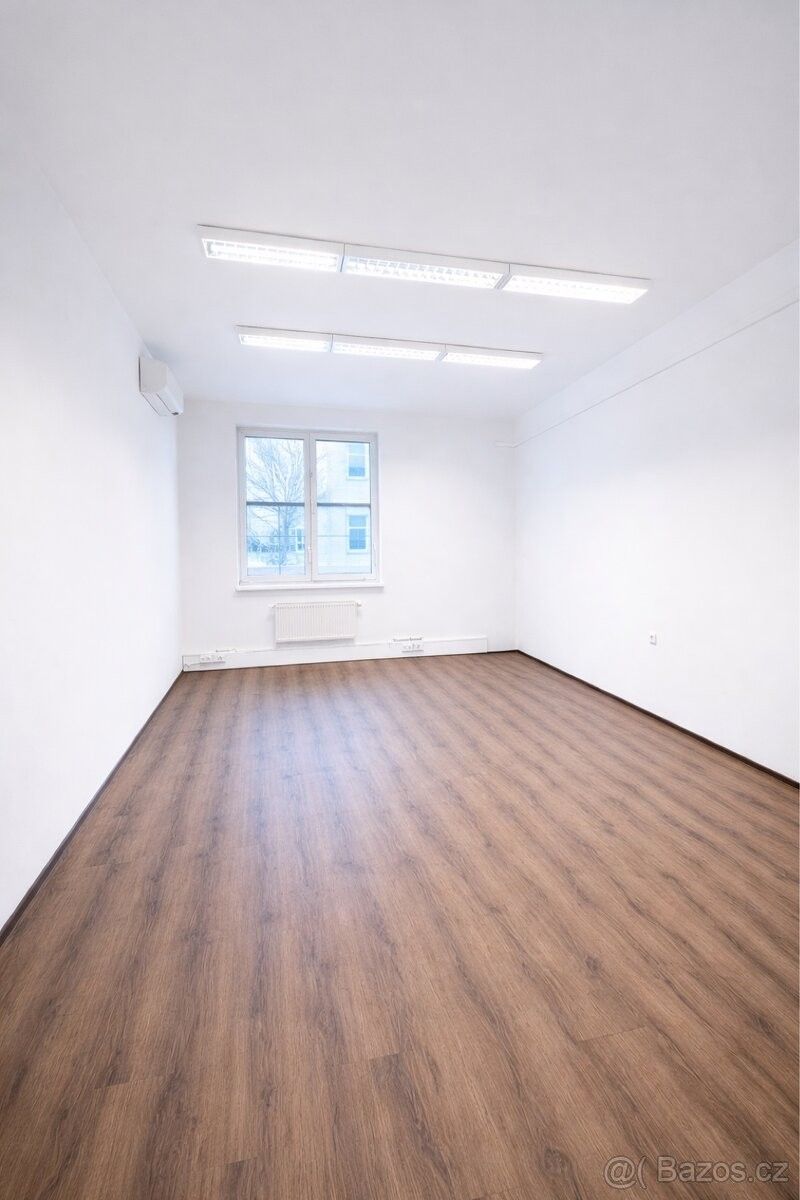 Kanceláře, Praha, 120 00