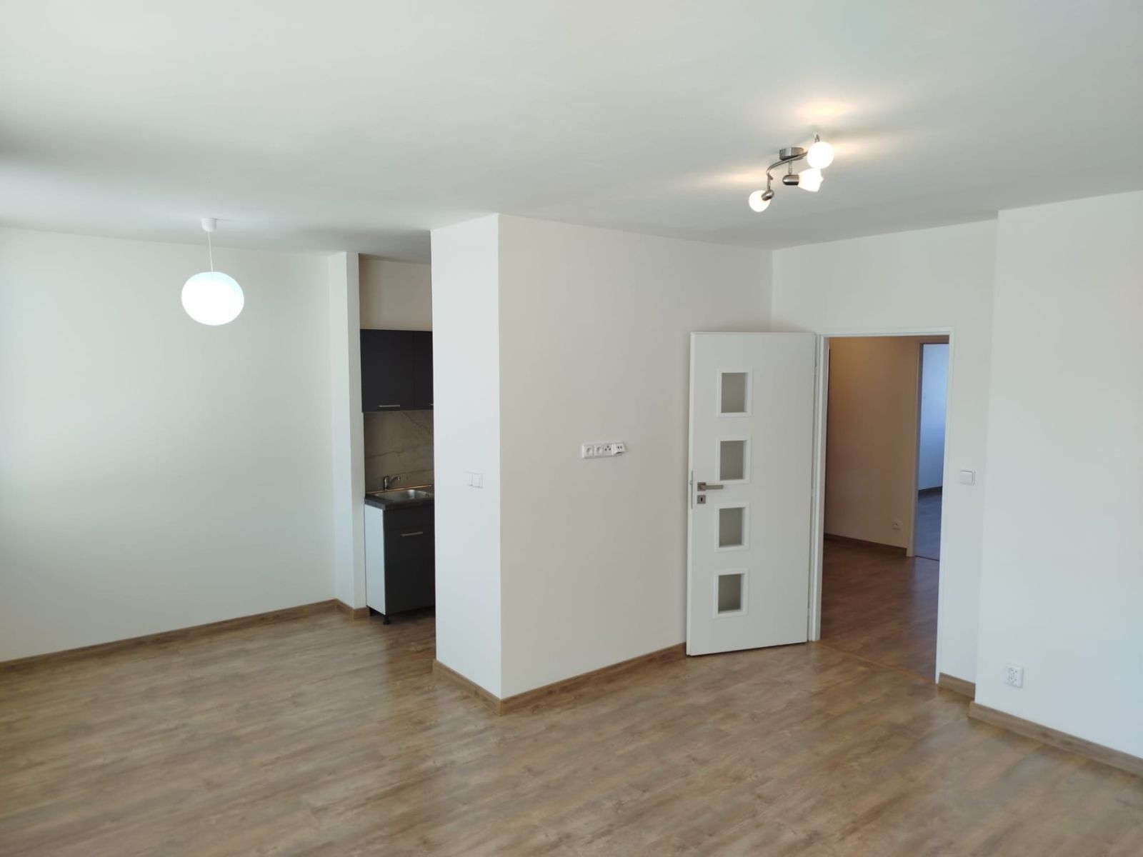 3+1, Poznaňská, Praha - Bohnice, 76 m² - 1
