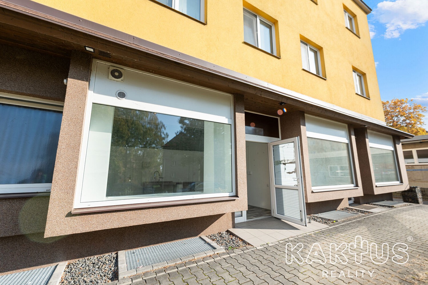 Obchodní prostory, Strmá, Vratimov, okres Ostrava-město, 18 m² - 2
