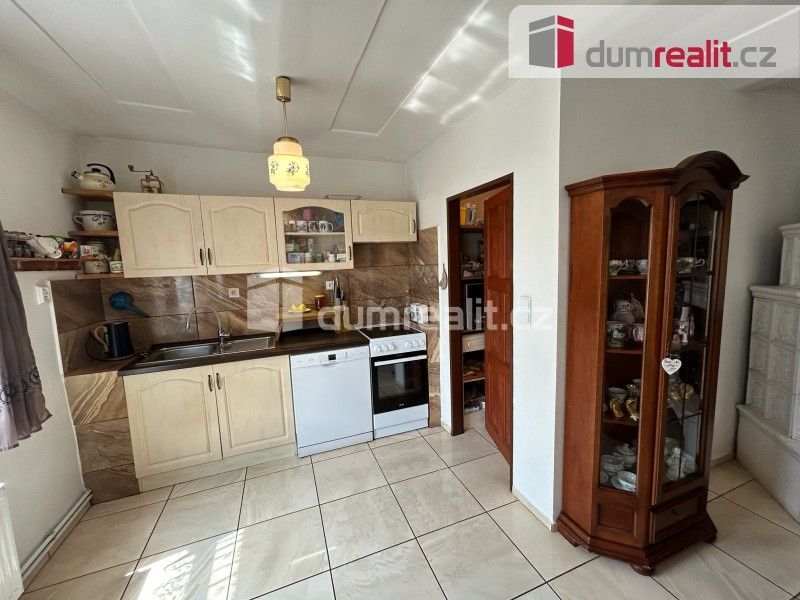 Prodej rodinný dům - Chlístovice, 240 m² - 5