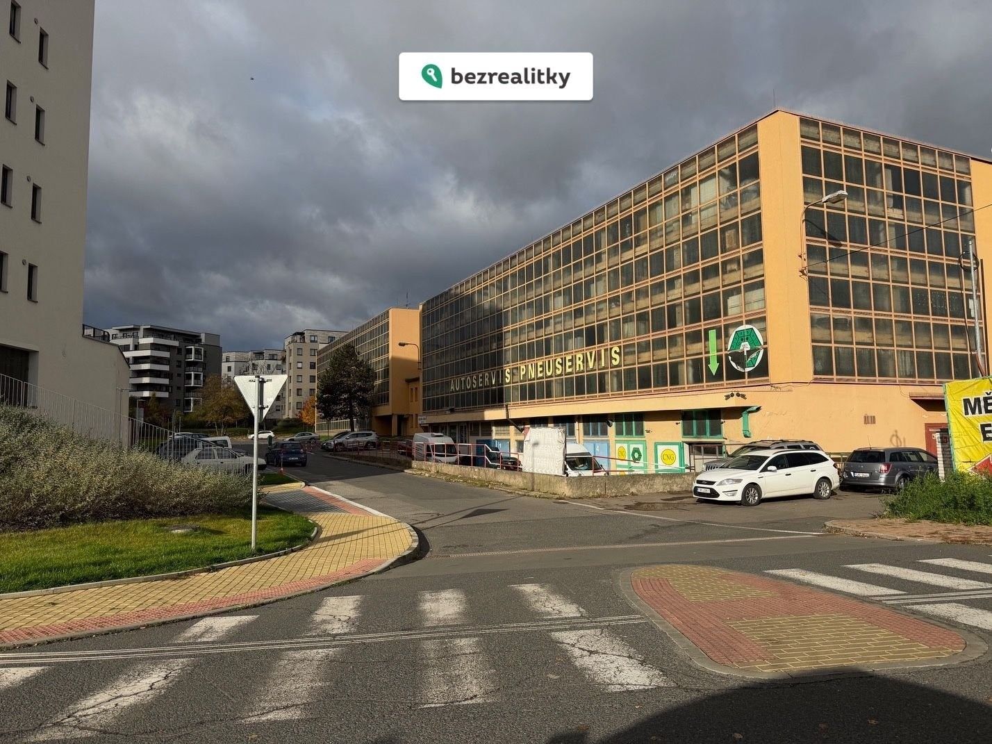 Prodej garáž - Zásadská, Praha, 18 m²