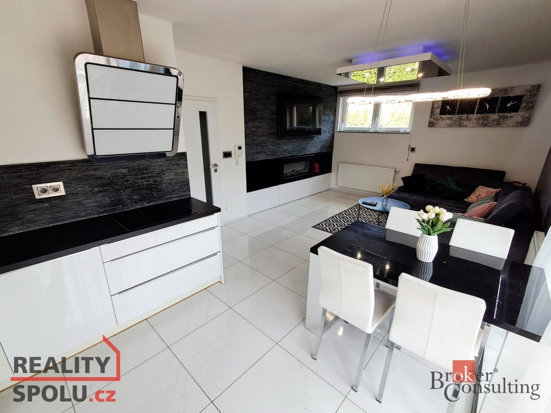 Pronájem byt 3+kk - Pod Kostelem, Plzeň, 75 m²