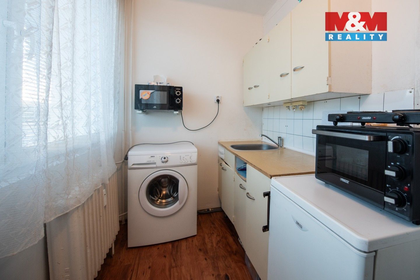 Pronájem byt 1+kk - Macharova, Dvůr Králové nad Labem, 26 m²